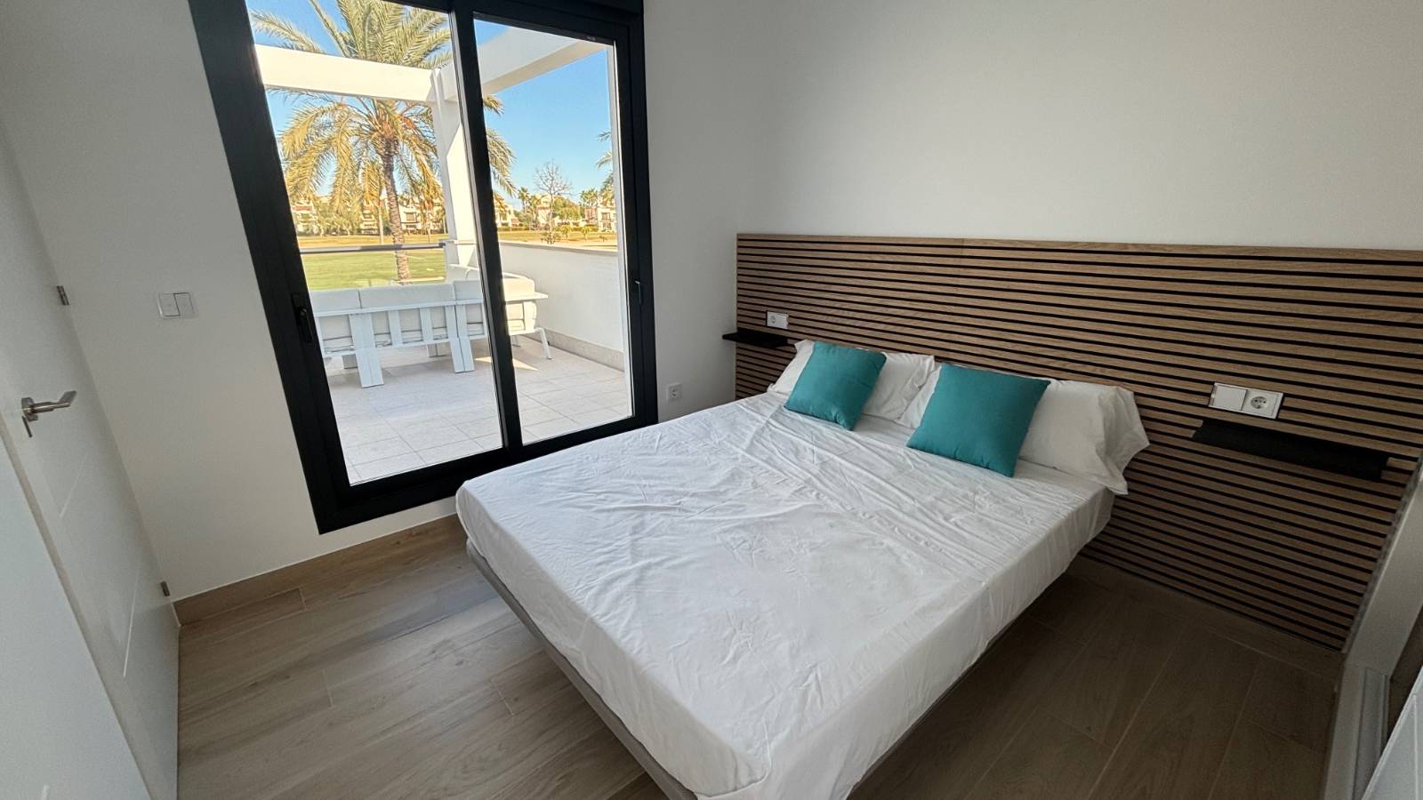 Venta - Chalet - Los Alcazares - Roda