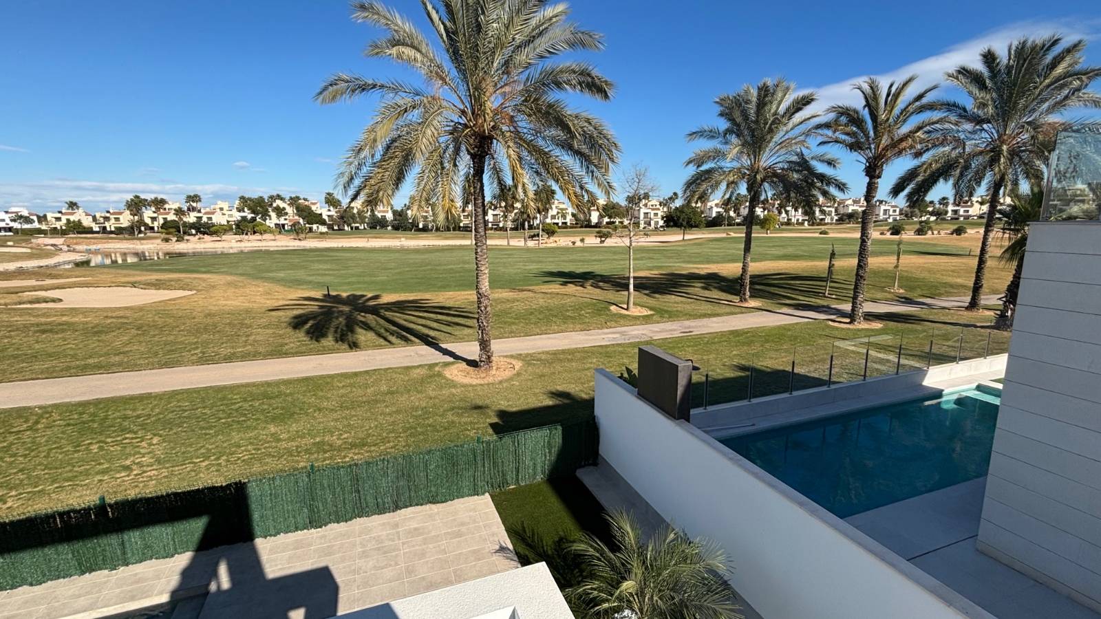 Venta - Chalet - Los Alcazares - Roda