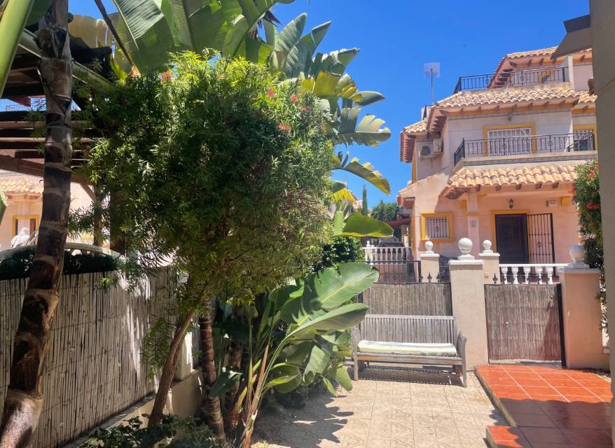 Venta - Chalet - Orihuela Costa - La Regia