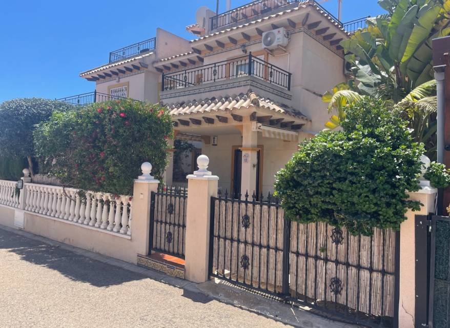 Venta - Chalet - Orihuela Costa - La Regia