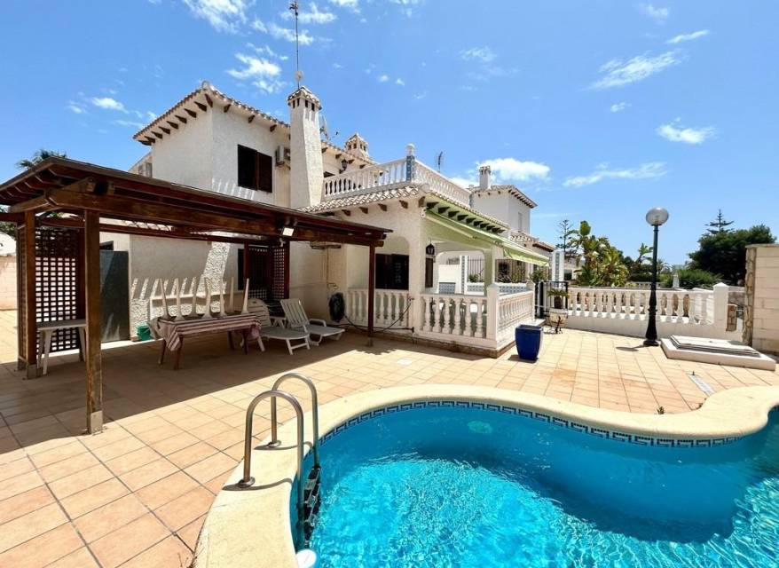 Venta - Chalet - Orihuela Costa - La Zenia