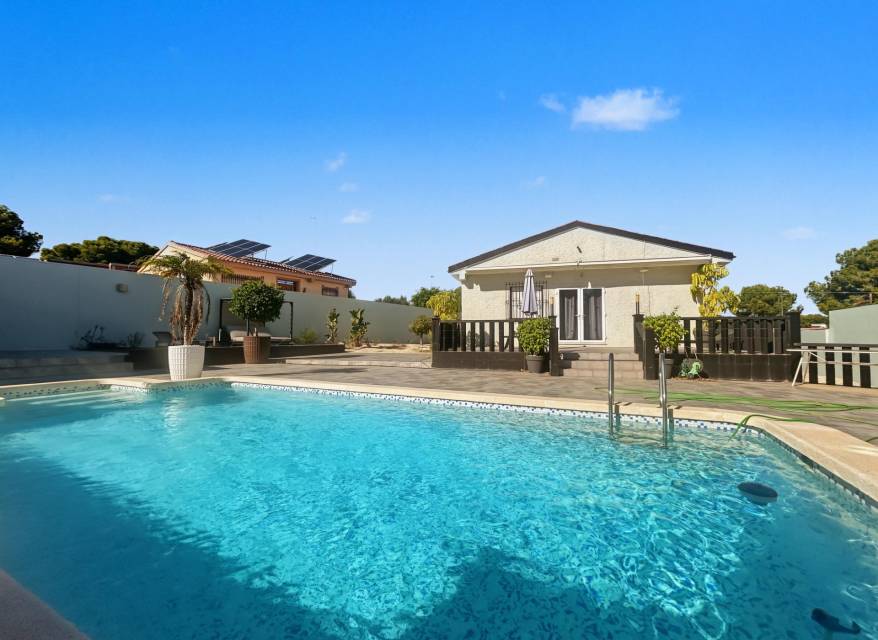 Venta - Chalet - Pilar de la Horadada - Pinar de Campoverde
