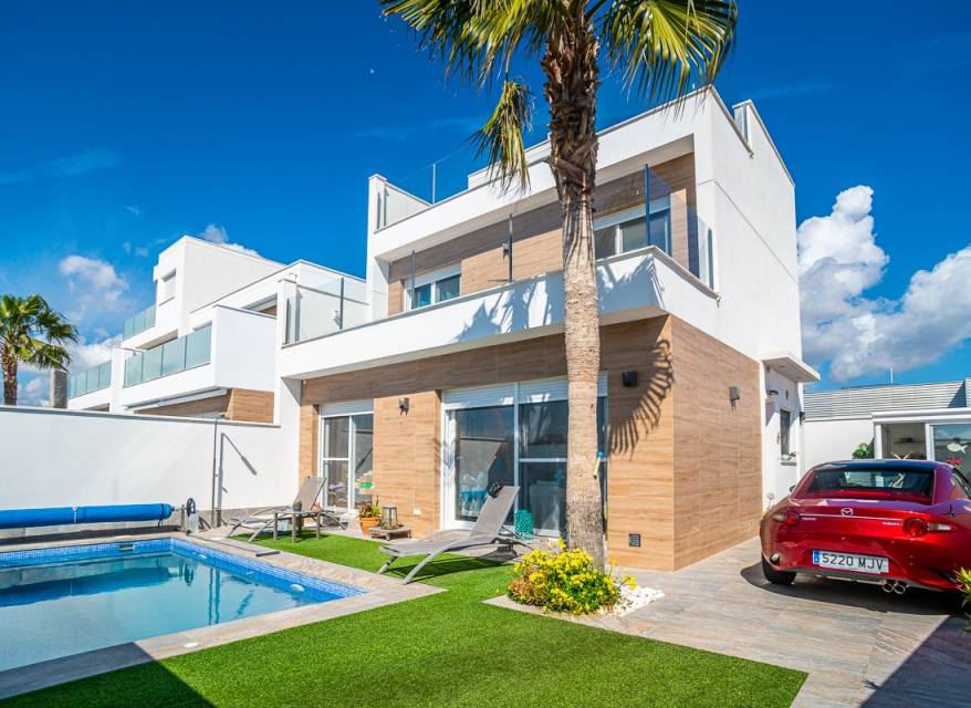 Venta - Chalet - Pilar de la Horadada