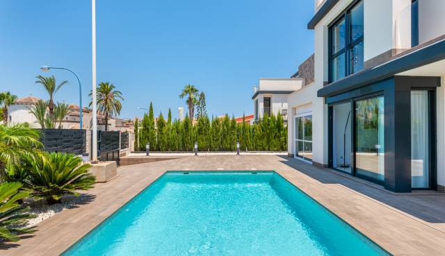 Villa - New Build - La Manga del Mar Menor - Playa Honda