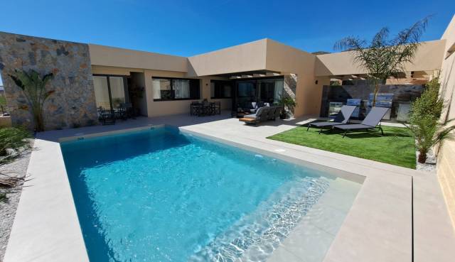 Villa - Nouvelle construction - Altaona  Golf Village - Chic-00735 - Essence