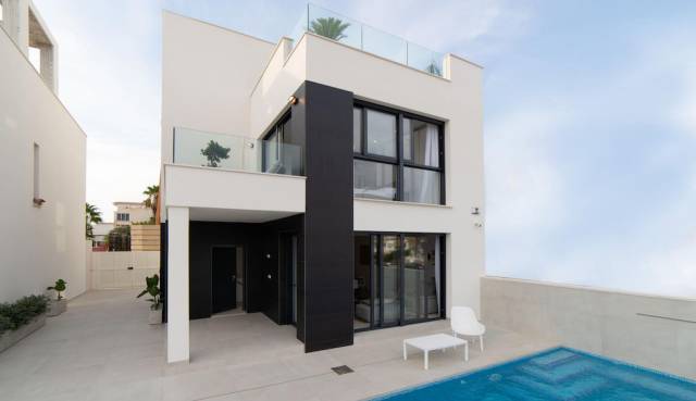 Villa - Nowy budynek - Punta Prima - CHIC 1090