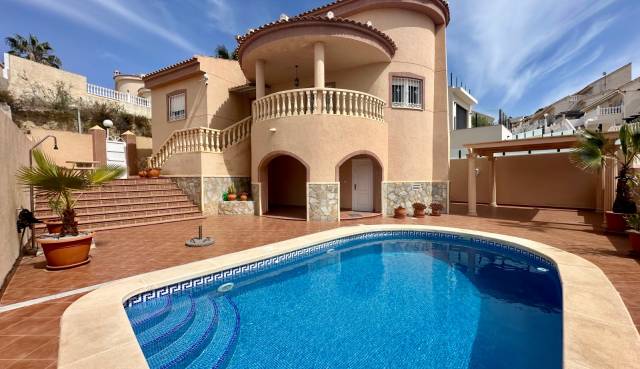 Villa - Odsprzedaż - Ciudad Quesada - 