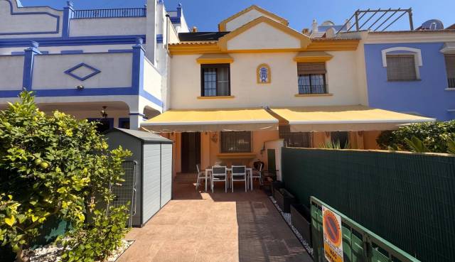 Villa - Wiederverkauf - Roda - Chic 1272 Roda JP