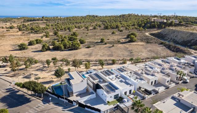 Villa - Wiederverkauf - San Miguel de Salinas - Orihuela Costa