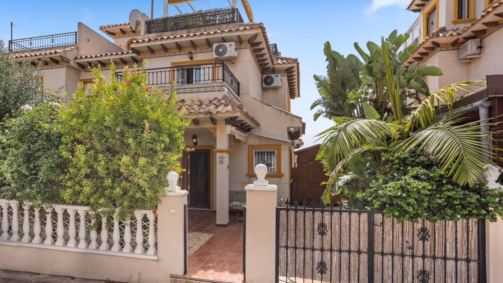 Wiederverkauf - Villa - Orihuela Costa - La Regia