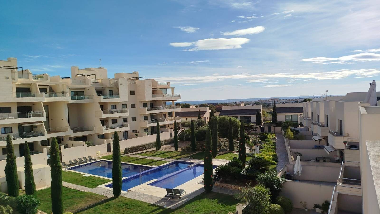 Wiederverkauf - Villa - Orihuela Costa - La Zenia