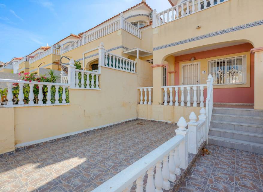 Wiederverkauf - Villa - Orihuela Costa - Las Filipinas