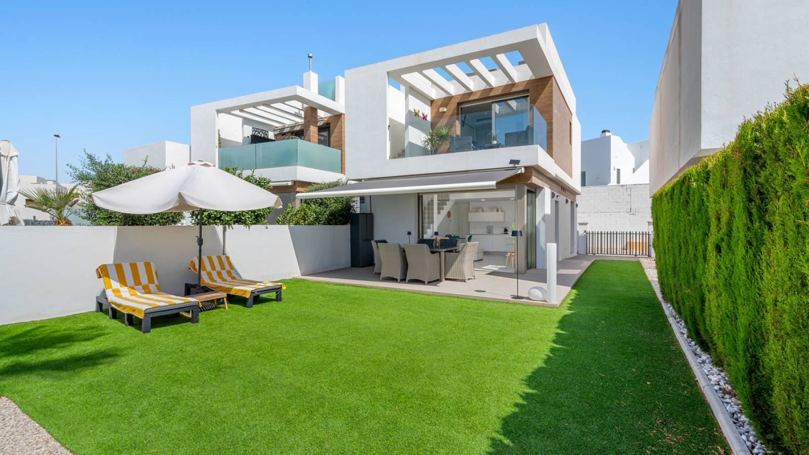 Wiederverkauf - Villa - Orihuela Costa - Villamartín