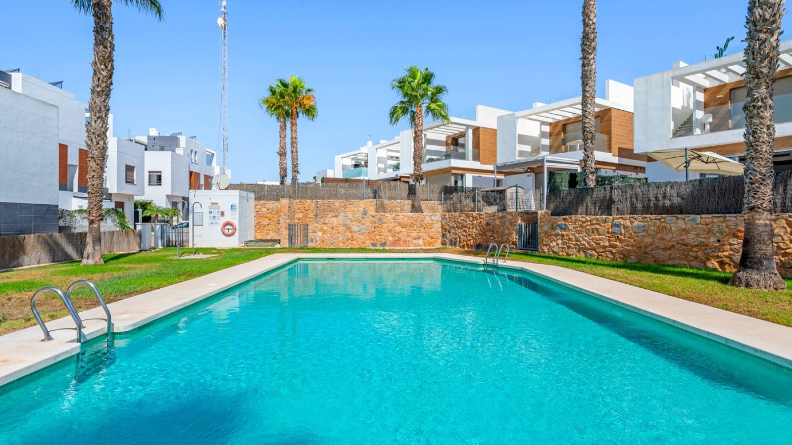 Wiederverkauf - Villa - Orihuela Costa - Villamartín