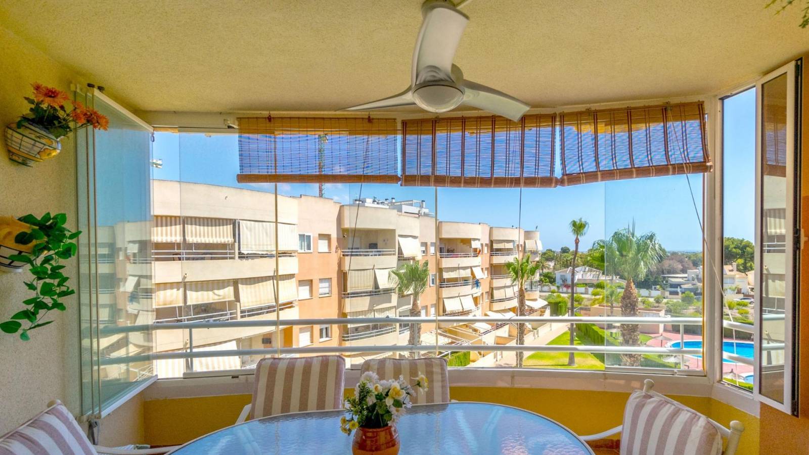 Wiederverkauf - Wohnung - Orihuela Costa - Campoamor