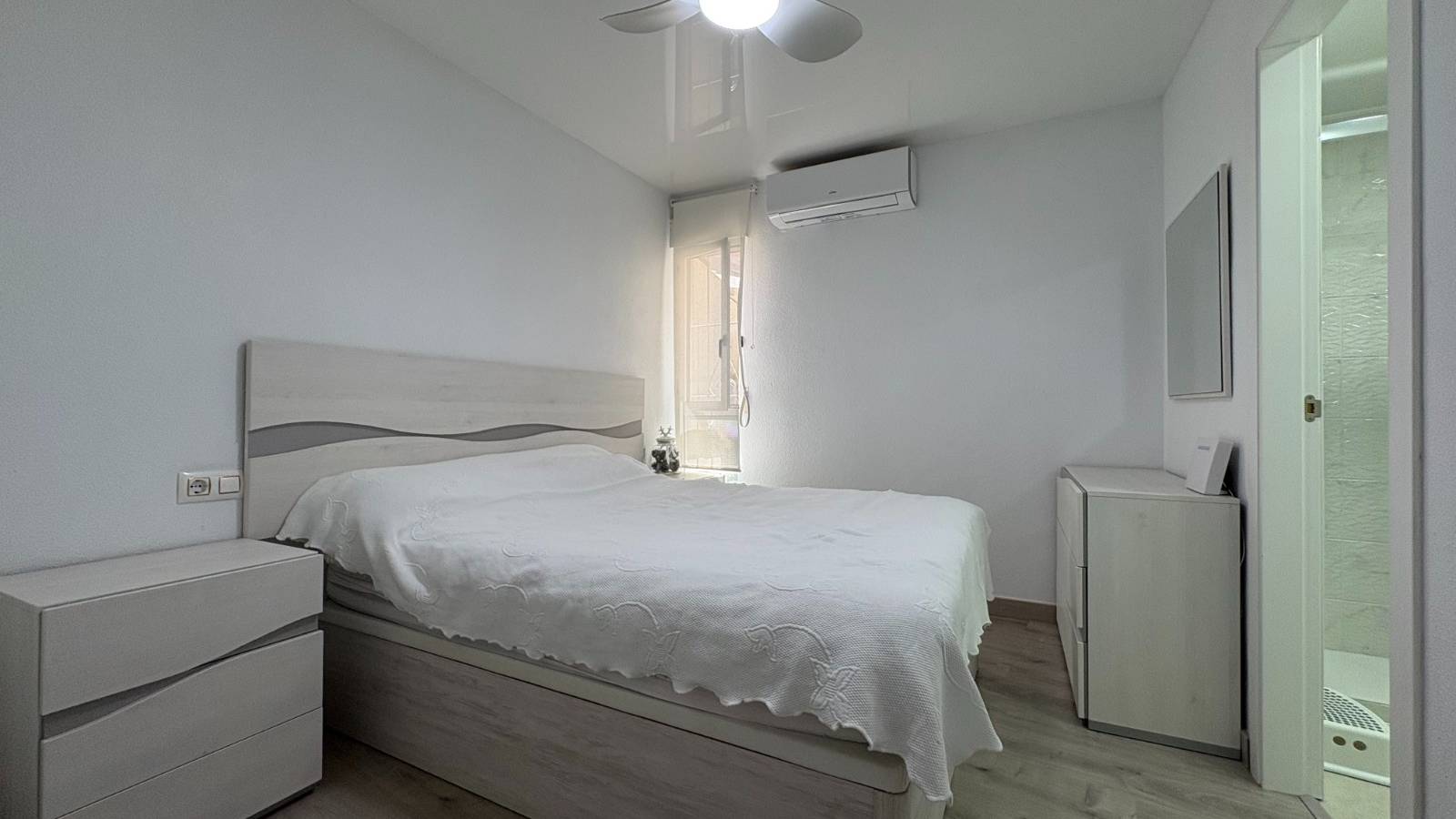 Wiederverkauf - Wohnung - Torrevieja - Centro