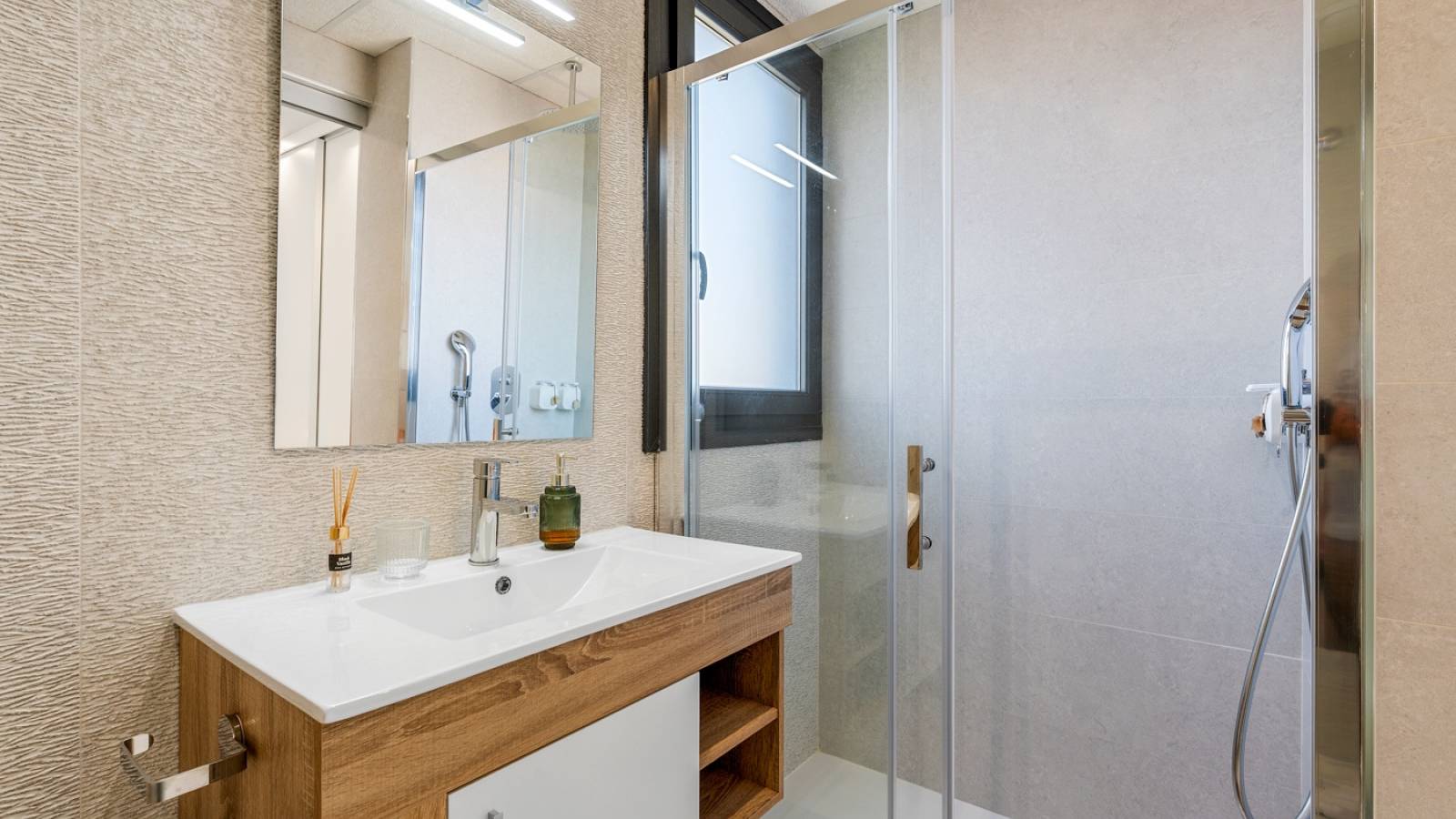 Wynajem długoterminowy - Apartament - Orihuela Costa - 