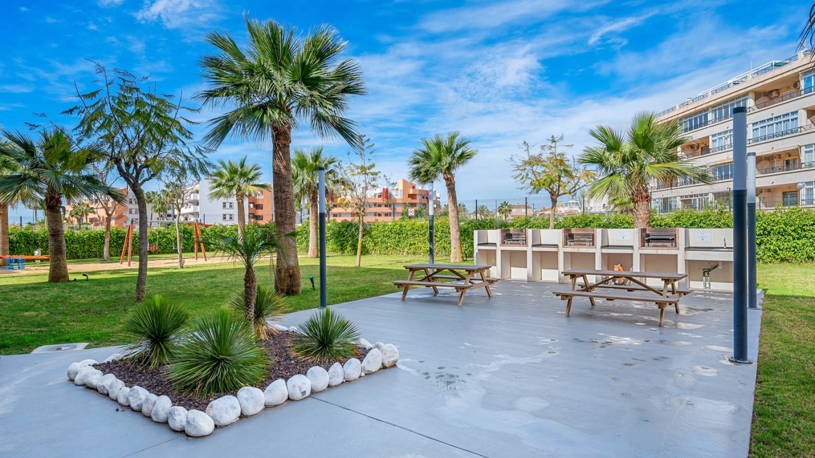 Wynajem długoterminowy - Apartament - Orihuela Costa - 