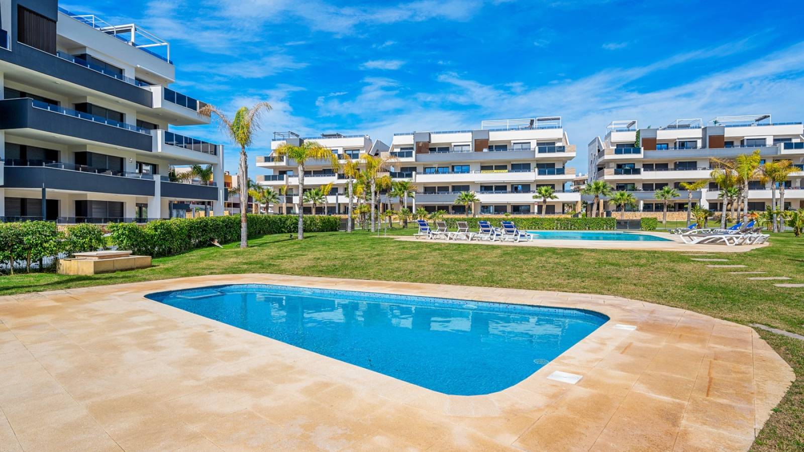 Wynajem długoterminowy - Apartament - Orihuela Costa - 