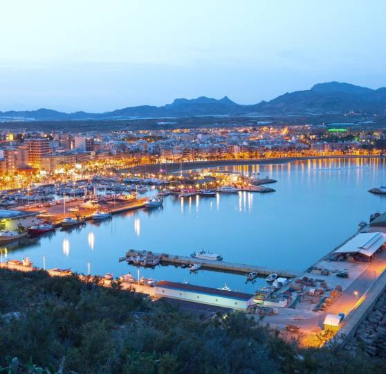 ¿Buscando propiedades en venta en España? Esta guía de precios por m2 de la costa española te será muy útil
